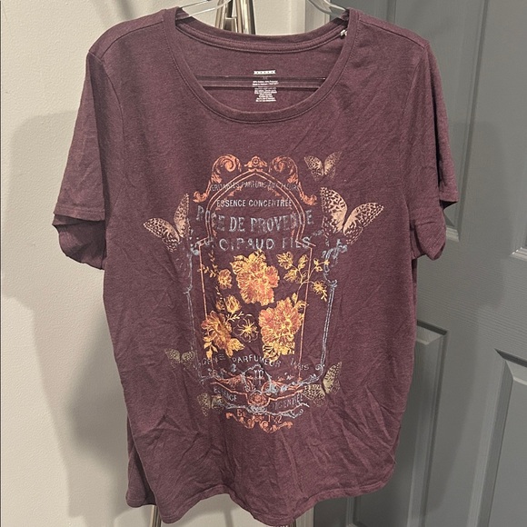 Sonoma Tops - Sonoma /Khol’s Purple/brown Graphic Tee with Floral Design